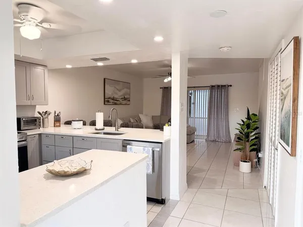 $1,550 | 5027 Southwest 16th Place, Unit 102, Cape Coral, FL 33914