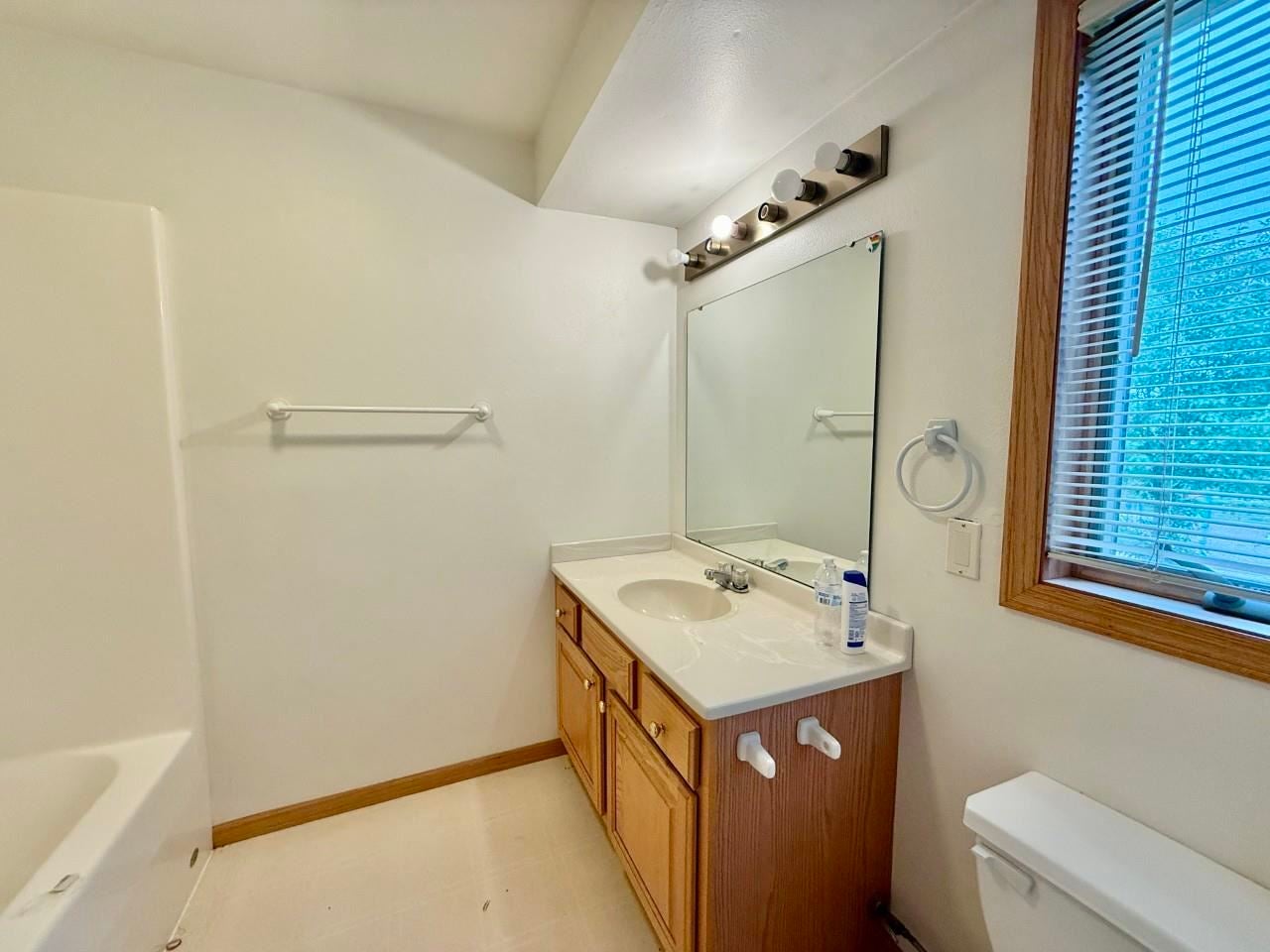 2208 Holiday Road Coralville, IA 52241 - Photo 25 of 29 Gallery Image 25
