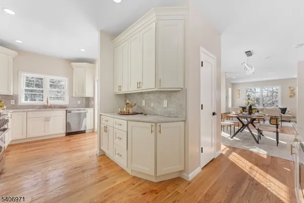 $1,150,000 | 10 Old Rifle Camp Road, Woodland Park, NJ 07424