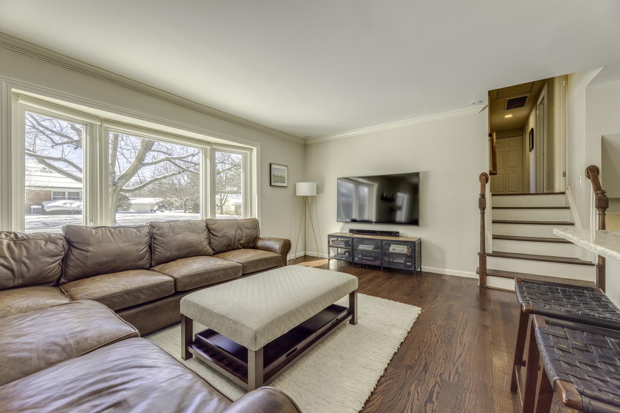 2762 Bridle Road Bloomfield Hills, MI 48304 - Photo 13 of 42 50166885-a221339b-1394-4bf1-bdf9-ea330e57ab12.JPG