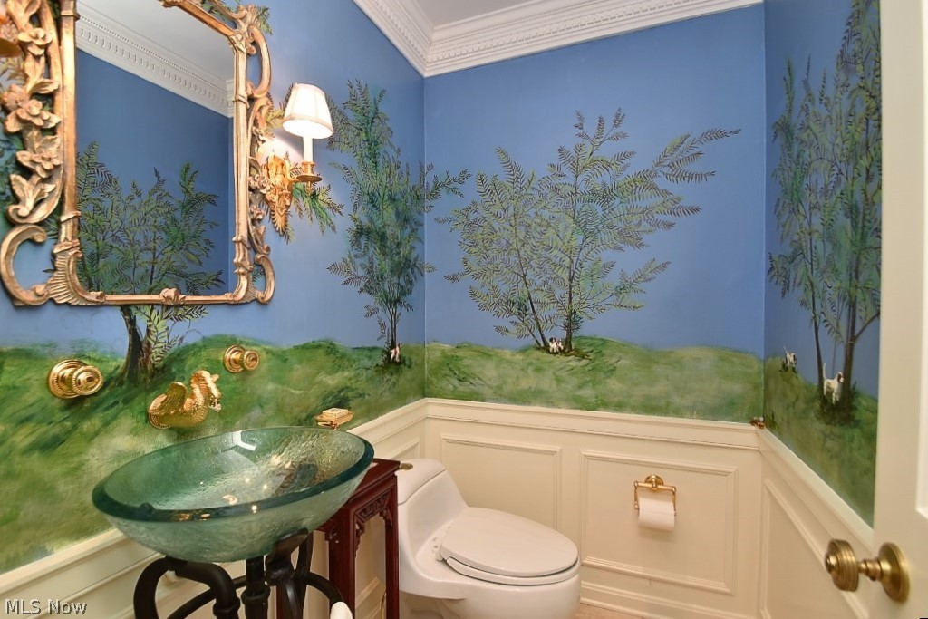 13685 County Line Road Novelty, OH 44072 - Photo 11 of 30 Powder Room