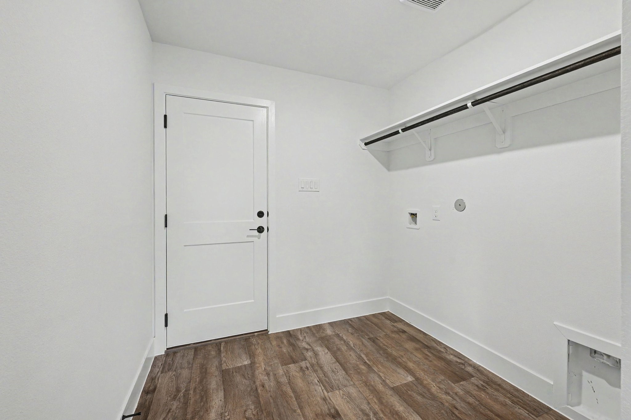 8 Gemstone Court Angleton, TX 77515 - Photo 21 of 27