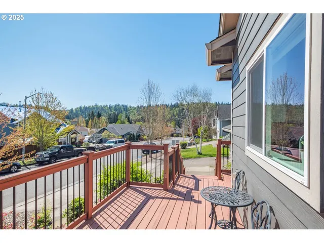 $645,000 | 843 Sun Valley Avenue, Silverton, OR 97381
