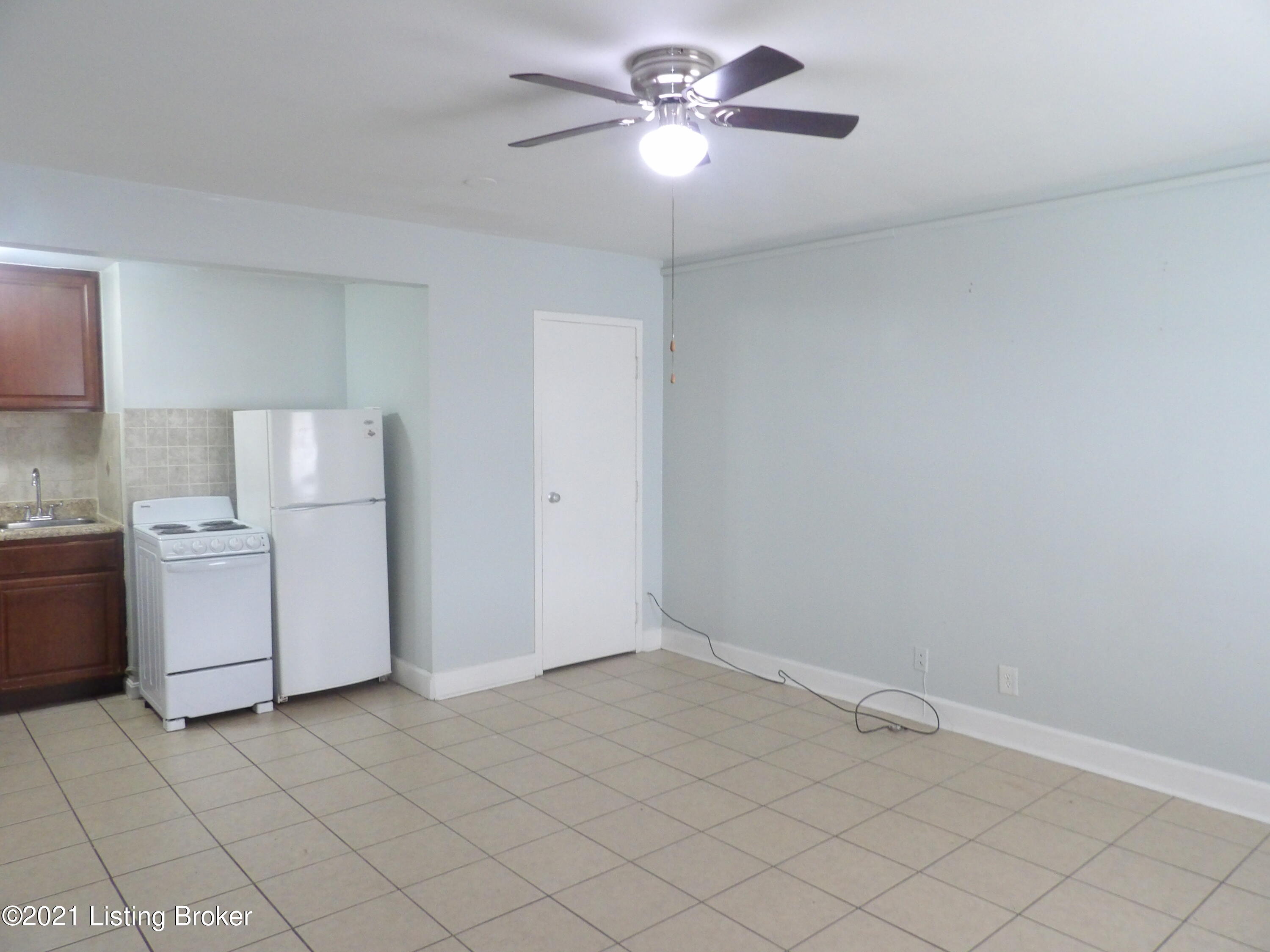 Pictures are from Condo V2