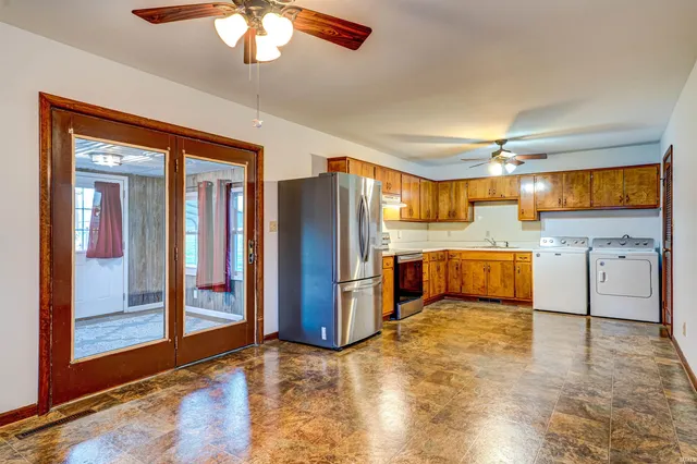 $185,000 | 940 19th Street, Tell City, IN 47586