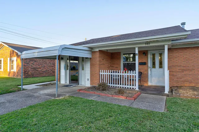 $185,000 | 940 19th Street, Tell City, IN 47586
