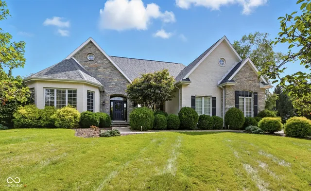 $899,900 | 999 Box Turtle Court, Columbus, IN 47201