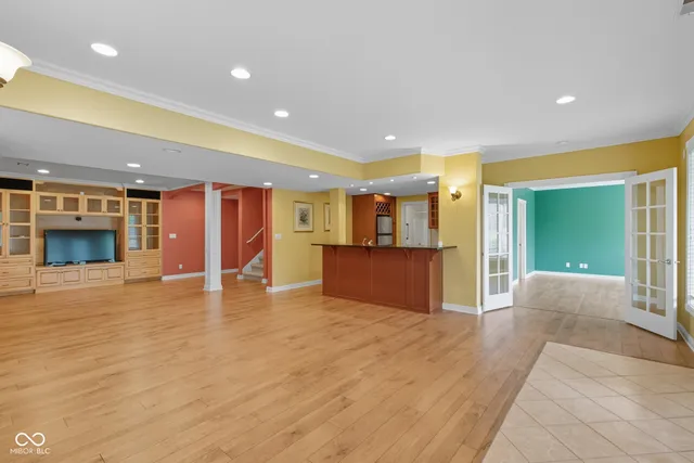 $899,900 | 999 Box Turtle Court, Columbus, IN 47201