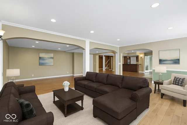 $899,900 | 999 Box Turtle Court, Columbus, IN 47201