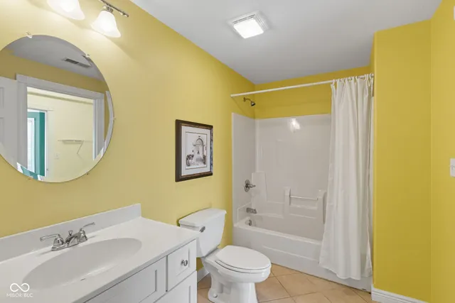 $899,900 | 999 Box Turtle Court, Columbus, IN 47201