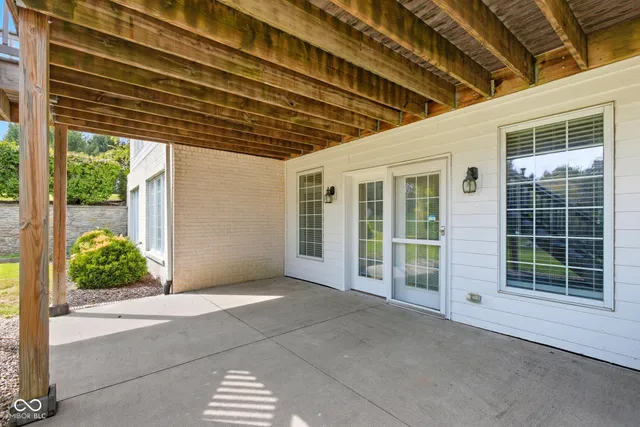 $899,900 | 999 Box Turtle Court, Columbus, IN 47201