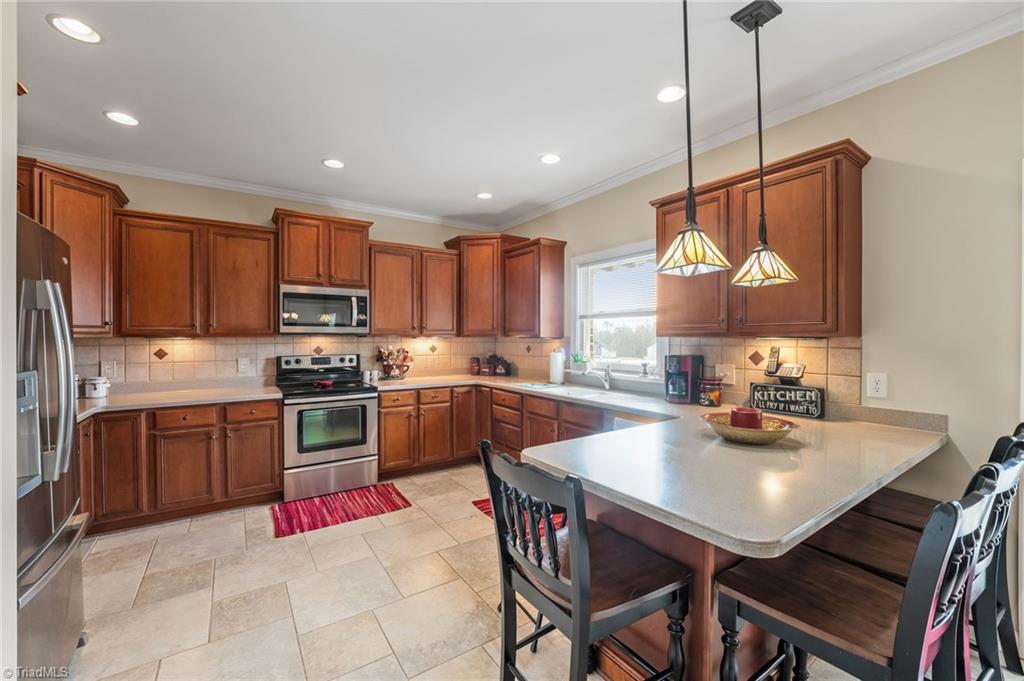 733 Whisper Ridge Drive Graham, NC 27253 - Photo 10 of 23