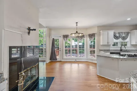 $500,000 | 9111 Brocklehurst Lane, Charlotte, NC 28215
