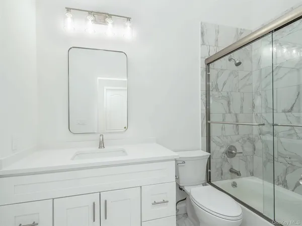$5,800 | 78 B Ashwood Road, Port Washington, NY 11050