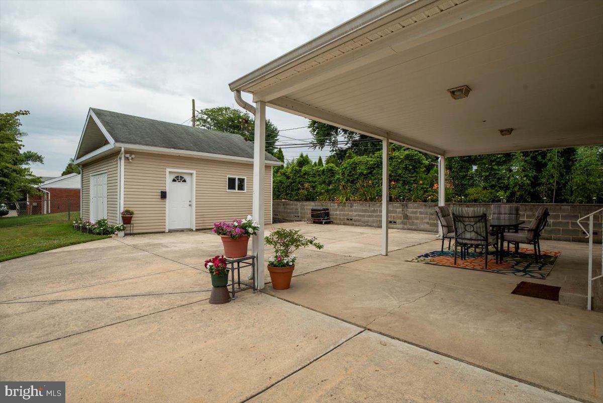 722 Dunmore Road Philadelphia, PA 19115 - Photo 24 of 28