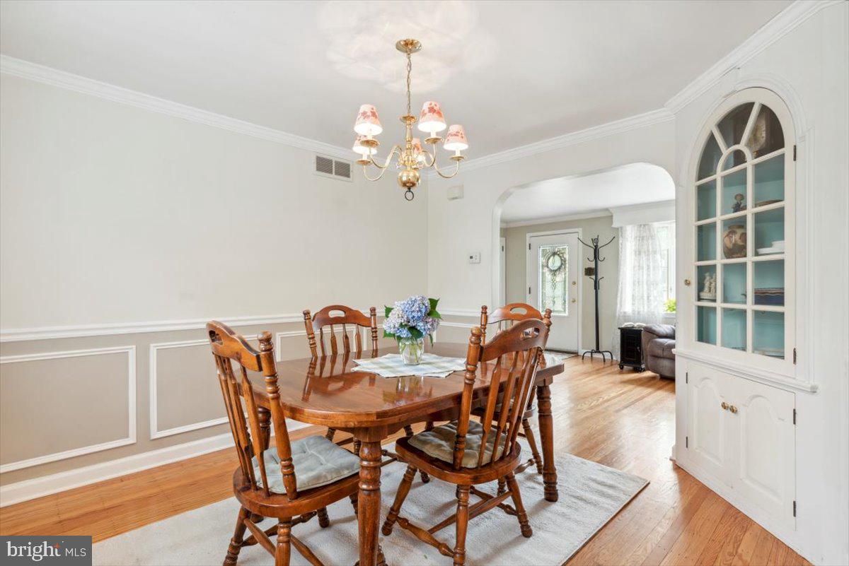 722 Dunmore Road Philadelphia, PA 19115 - Photo 6 of 28
