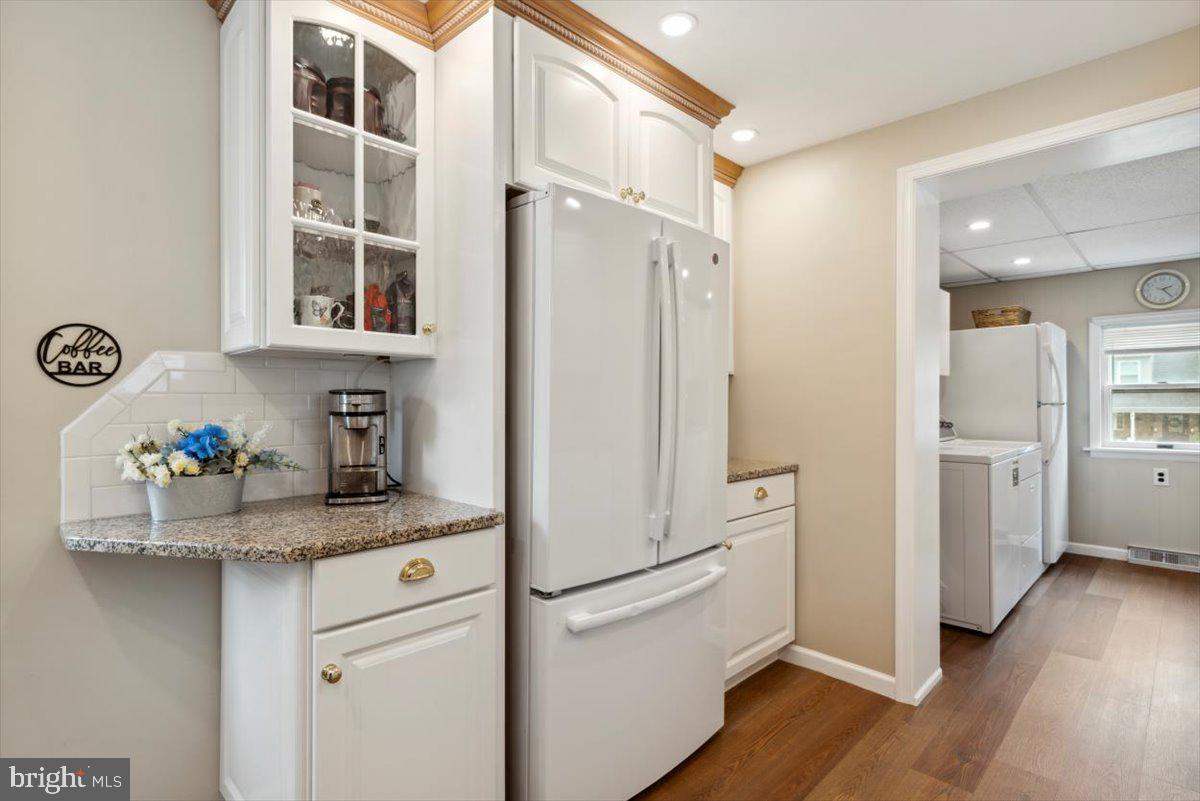 722 Dunmore Road Philadelphia, PA 19115 - Photo 7 of 28