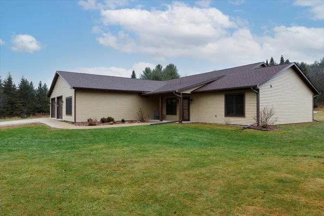 $509,500 | N6785 865th Street, Elk Mound, WI 54739