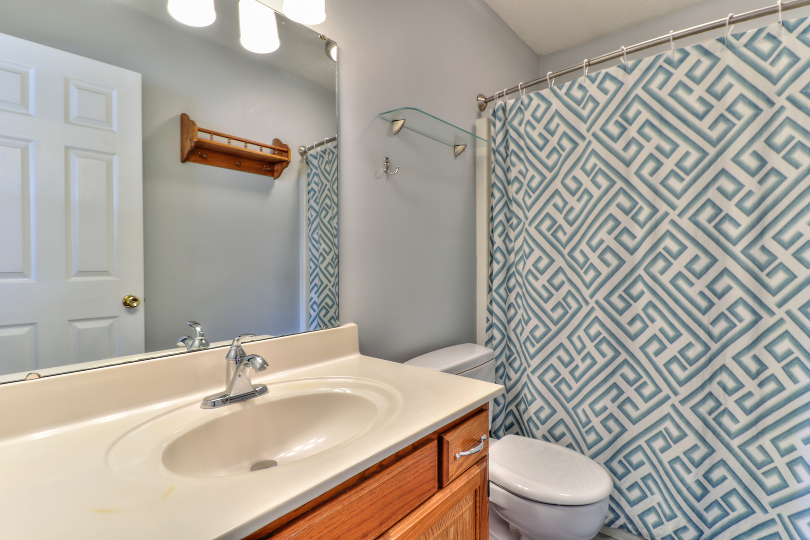 3202 Sharon Drive Champaign, IL 61822 - Photo 32 of 37 a bathroom with a sink toilet and shower