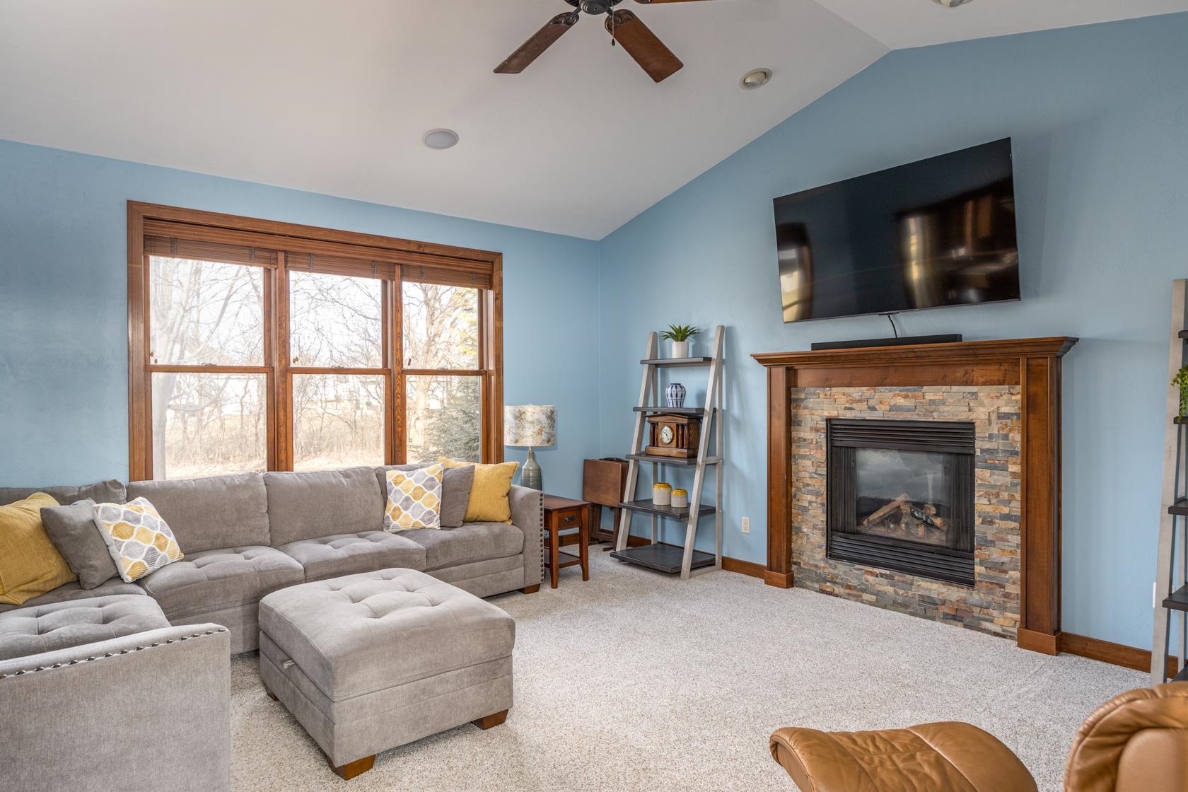 N9221 Phlox Drive Appleton, WI 54915 - Photo 8 of 38