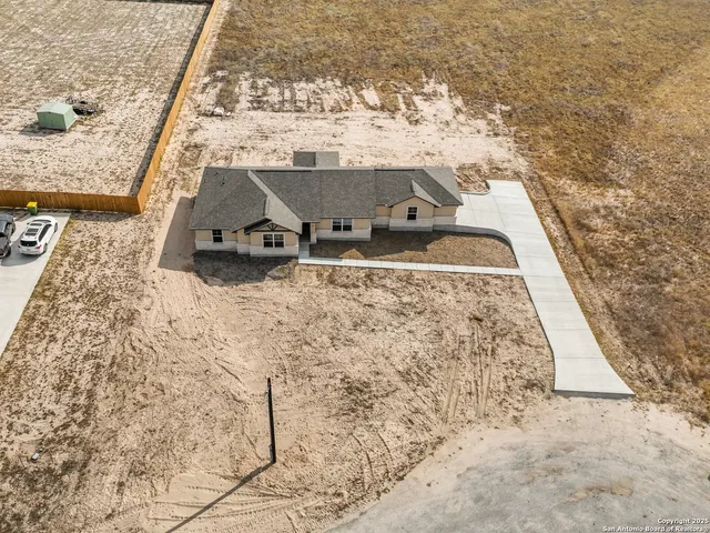 $389,950 | 30 Log Cabin Way, Poteet, TX 78065