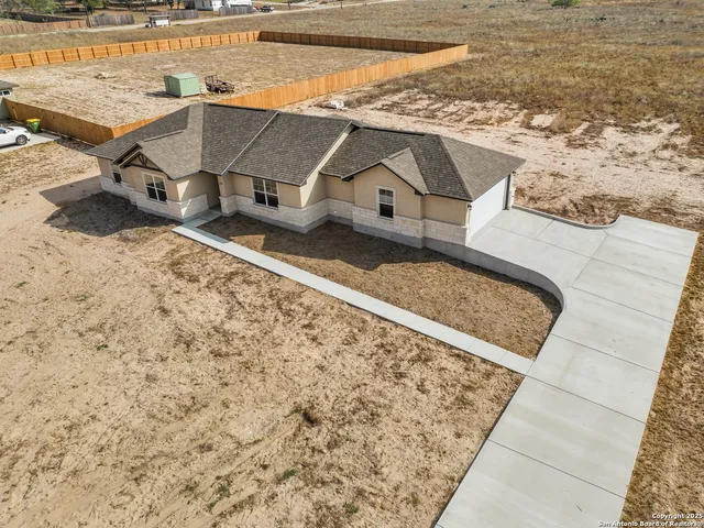 $389,950 | 30 Log Cabin Way, Poteet, TX 78065