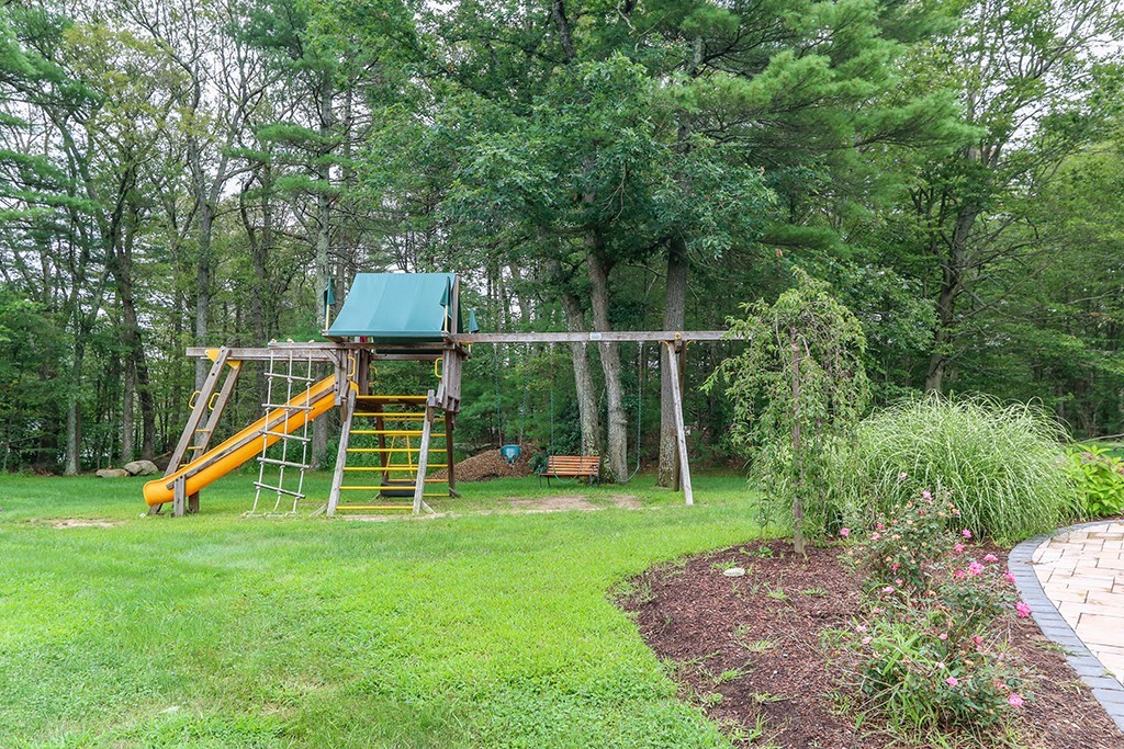 4 Bayberry Circle, Unit 4 Millis, MA 02054 - Photo 21 of 27