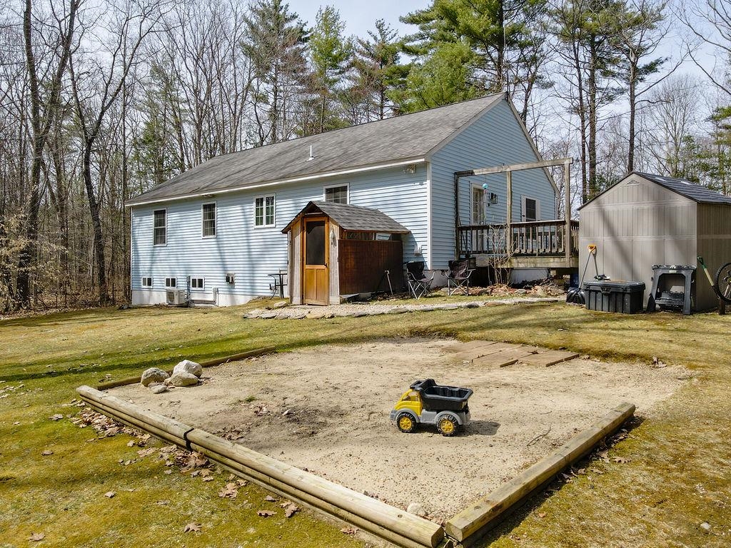 15 Bridle Lane Epping, NH 03042 - Photo 30 of 37