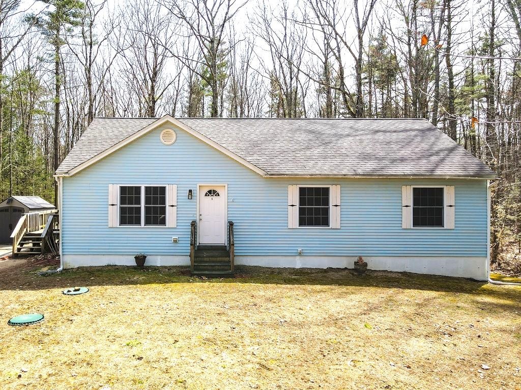 15 Bridle Lane Epping, NH 03042 - Photo 3 of 37