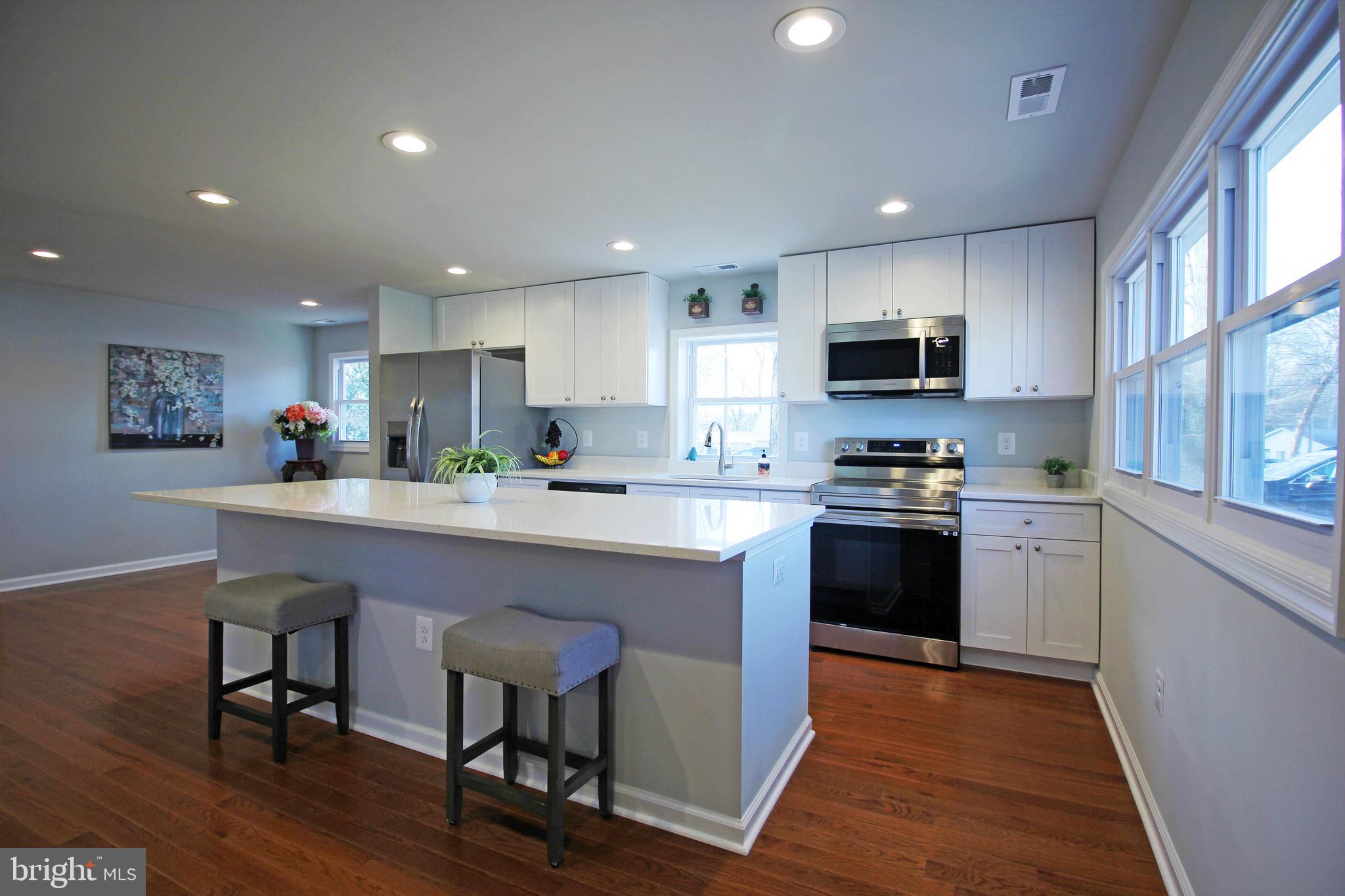 333 Cambridge Road Pasadena, MD 21122 - Photo 3 of 31 Gallery Image 3