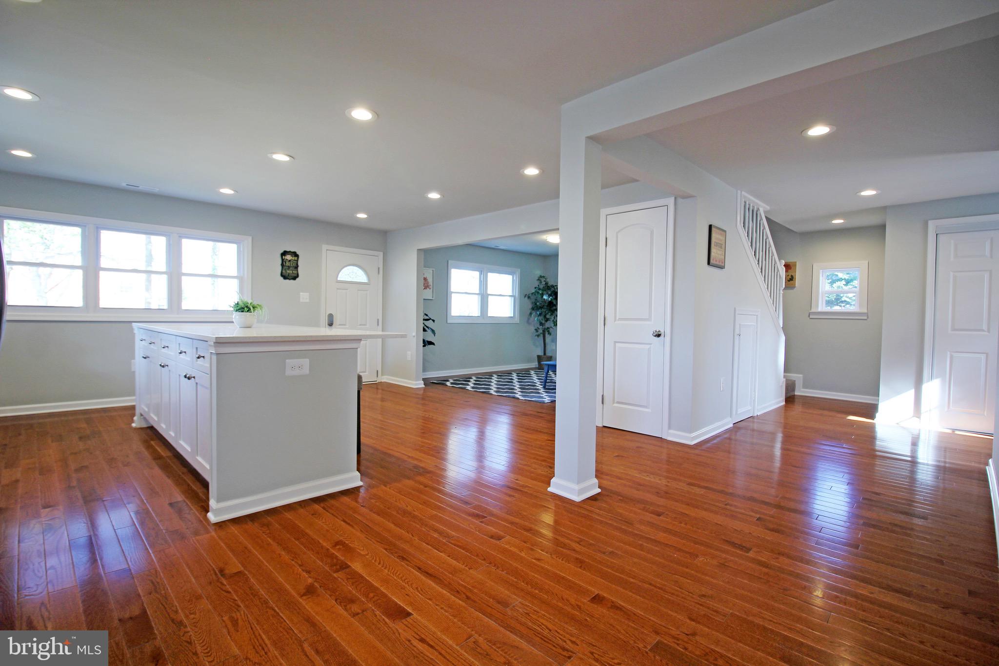 333 Cambridge Road Pasadena, MD 21122 - Photo 4 of 31 Gallery Image 4