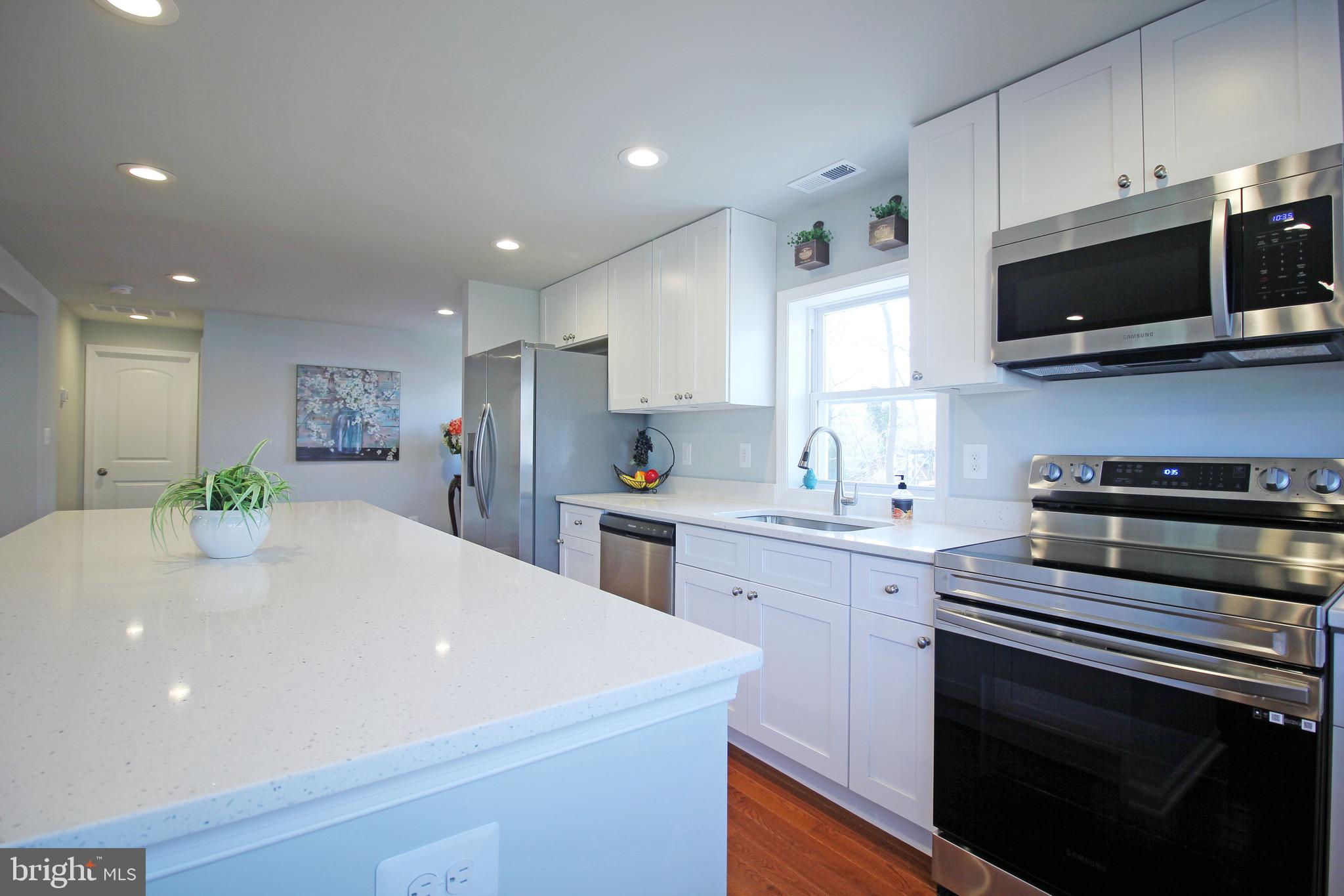 333 Cambridge Road Pasadena, MD 21122 - Photo 9 of 31 Gallery Image 9