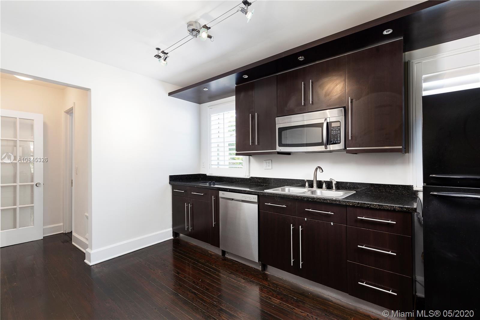 5120 Lakeview Drive Miami Beach, FL 33140 - Photo 25 of 29