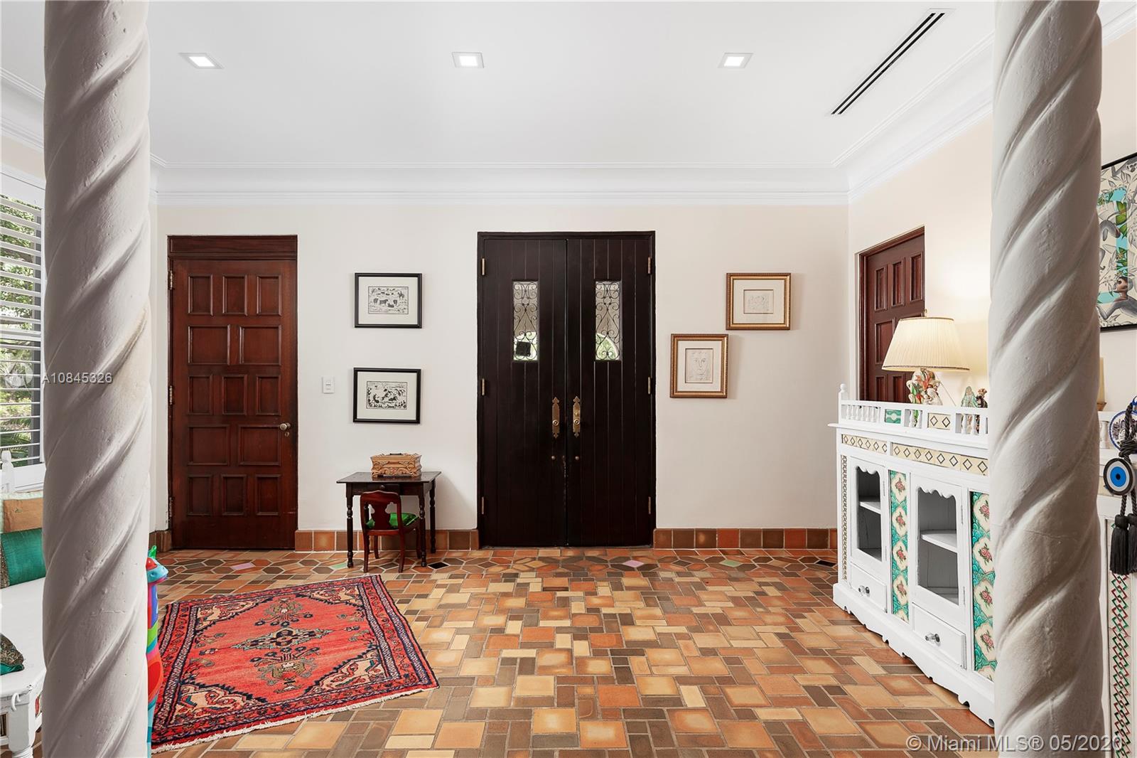 5120 Lakeview Drive Miami Beach, FL 33140 - Photo 4 of 29