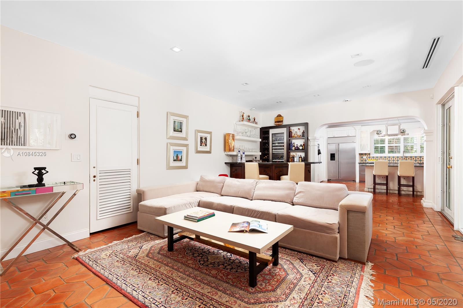 5120 Lakeview Drive Miami Beach, FL 33140 - Photo 8 of 29