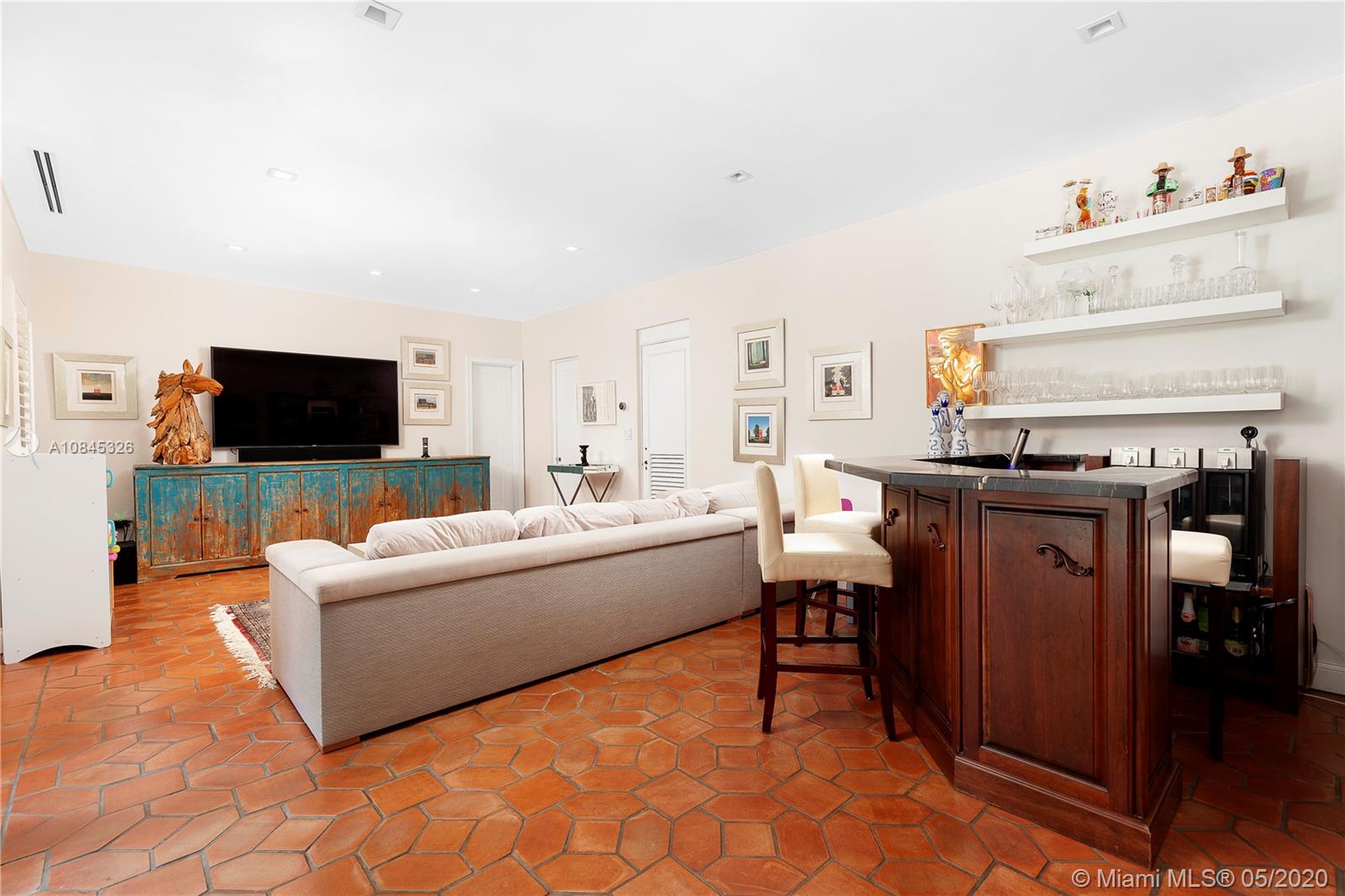 5120 Lakeview Drive Miami Beach, FL 33140 - Photo 10 of 29