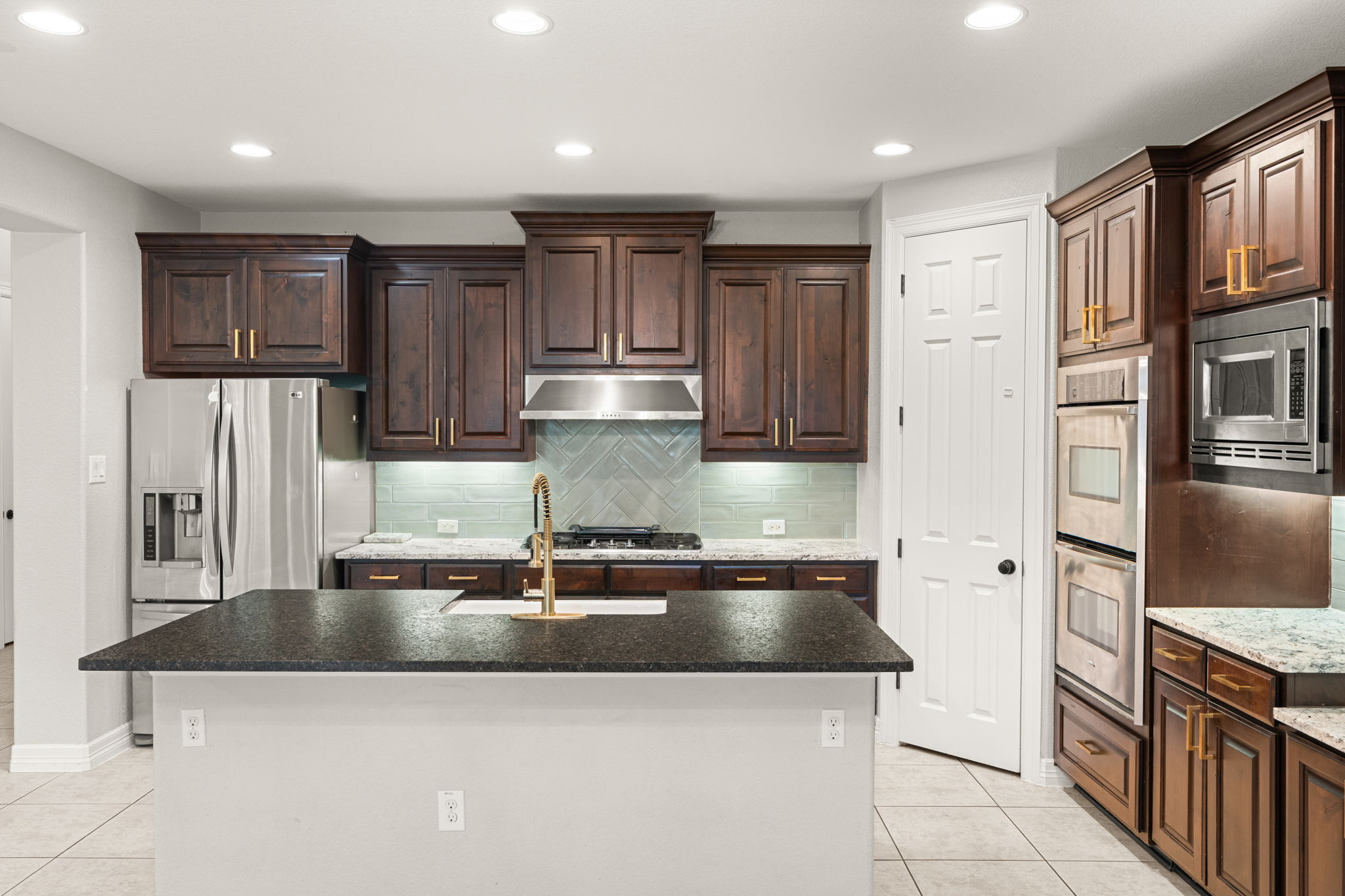 2201 Quarry Loop Leander, TX 78641 - Photo 10 of 40