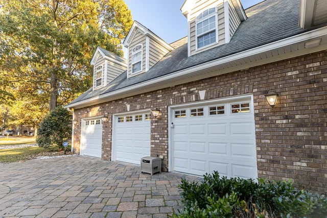 $999,900 | 33 Ridge Lake Drive, Manning, SC 29102