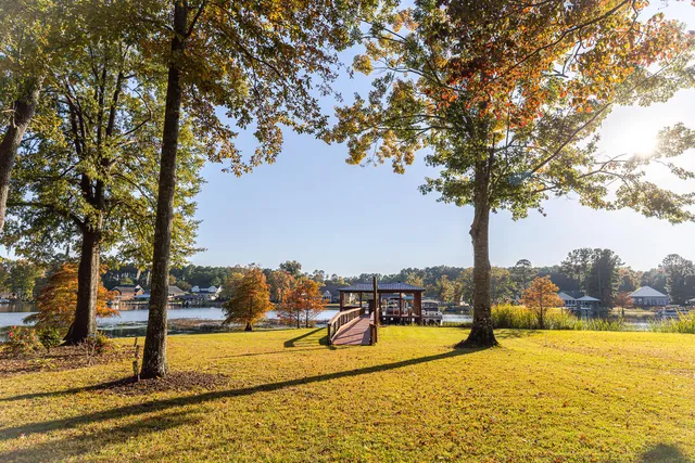 $999,900 | 33 Ridge Lake Drive, Manning, SC 29102