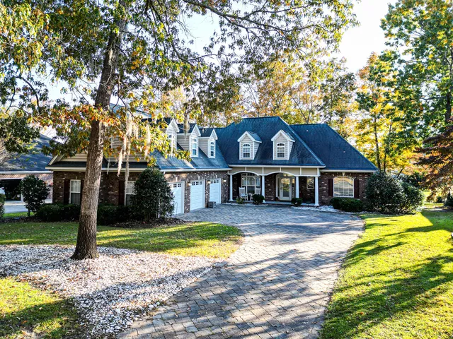 $999,900 | 33 Ridge Lake Drive, Manning, SC 29102