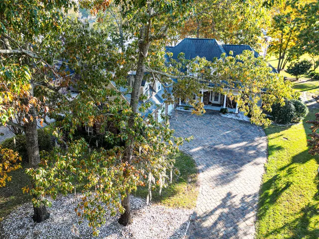 $999,900 | 33 Ridge Lake Drive, Manning, SC 29102