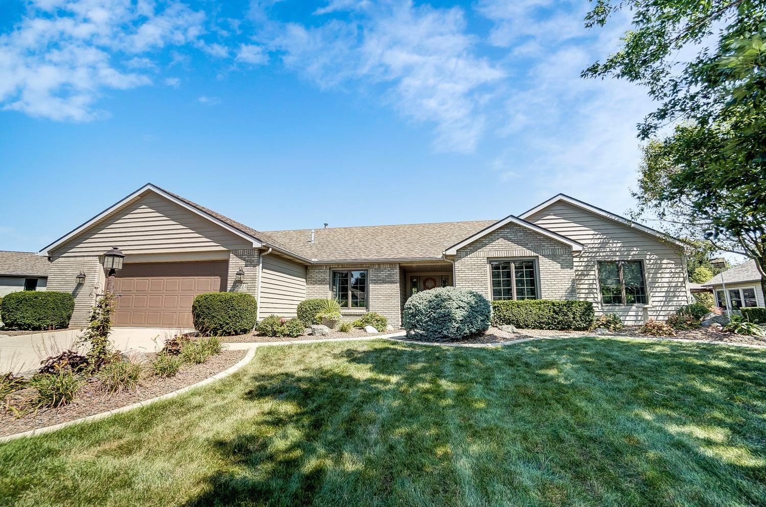 8224 Becketts Ridge Lane Fort Wayne, IN 46825 - Photo 1 of 34