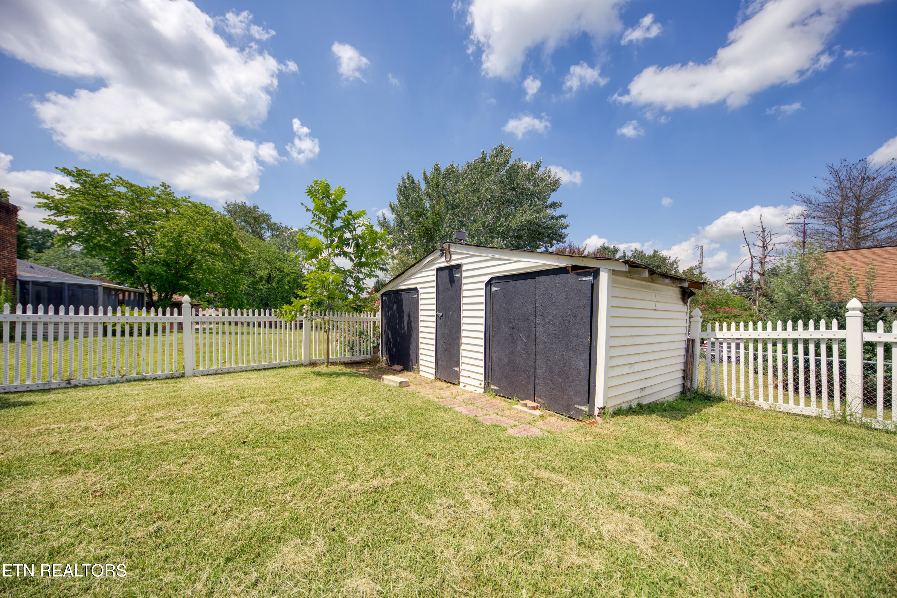 942 Radnor Road Maryville, TN 37804 - Photo 27 of 28 0H3A9705_31