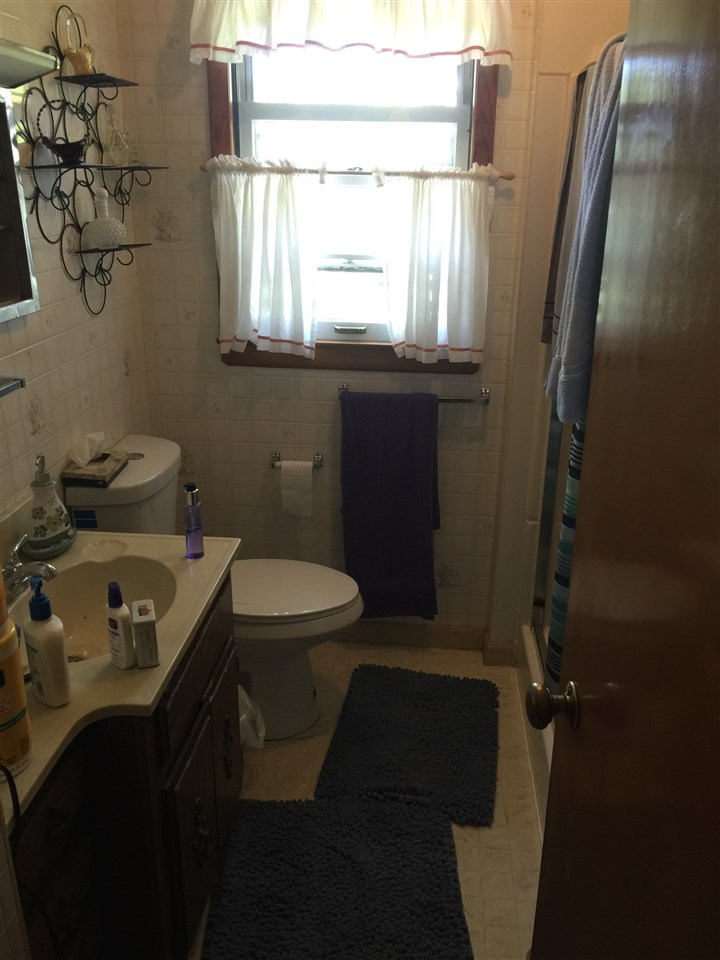3017 Five Mile Road Traverse City, MI 49686 - Photo 10 of 17 1818031-9.JPG