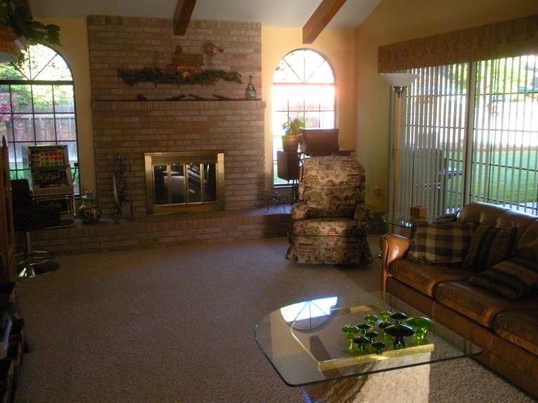 92 Post Avenue Sanger, CA 93657 - Photo 18 of 41