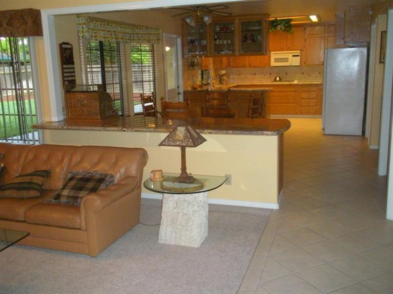 92 Post Avenue Sanger, CA 93657 - Photo 20 of 41