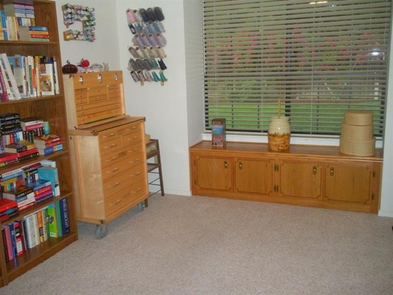 92 Post Avenue Sanger, CA 93657 - Photo 34 of 41