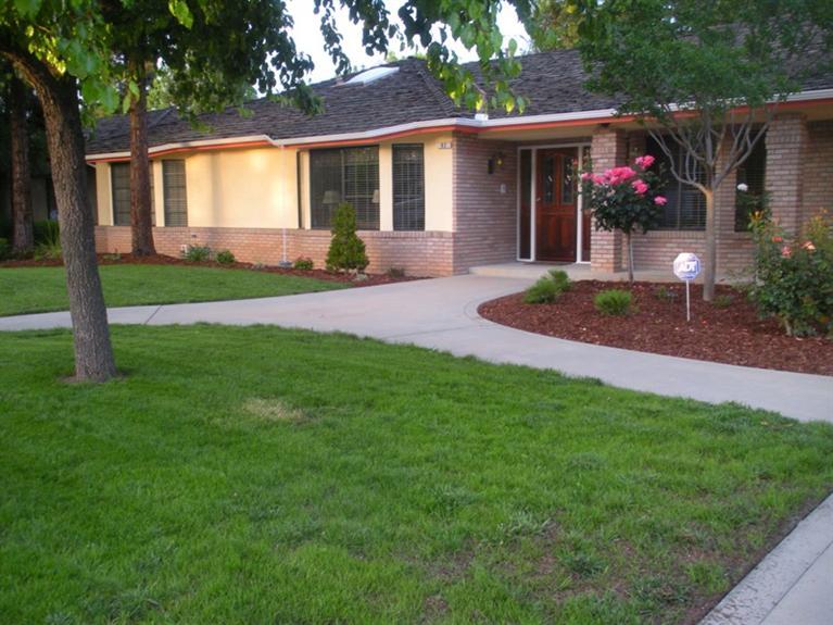 92 Post Avenue Sanger, CA 93657 - Photo 37 of 41