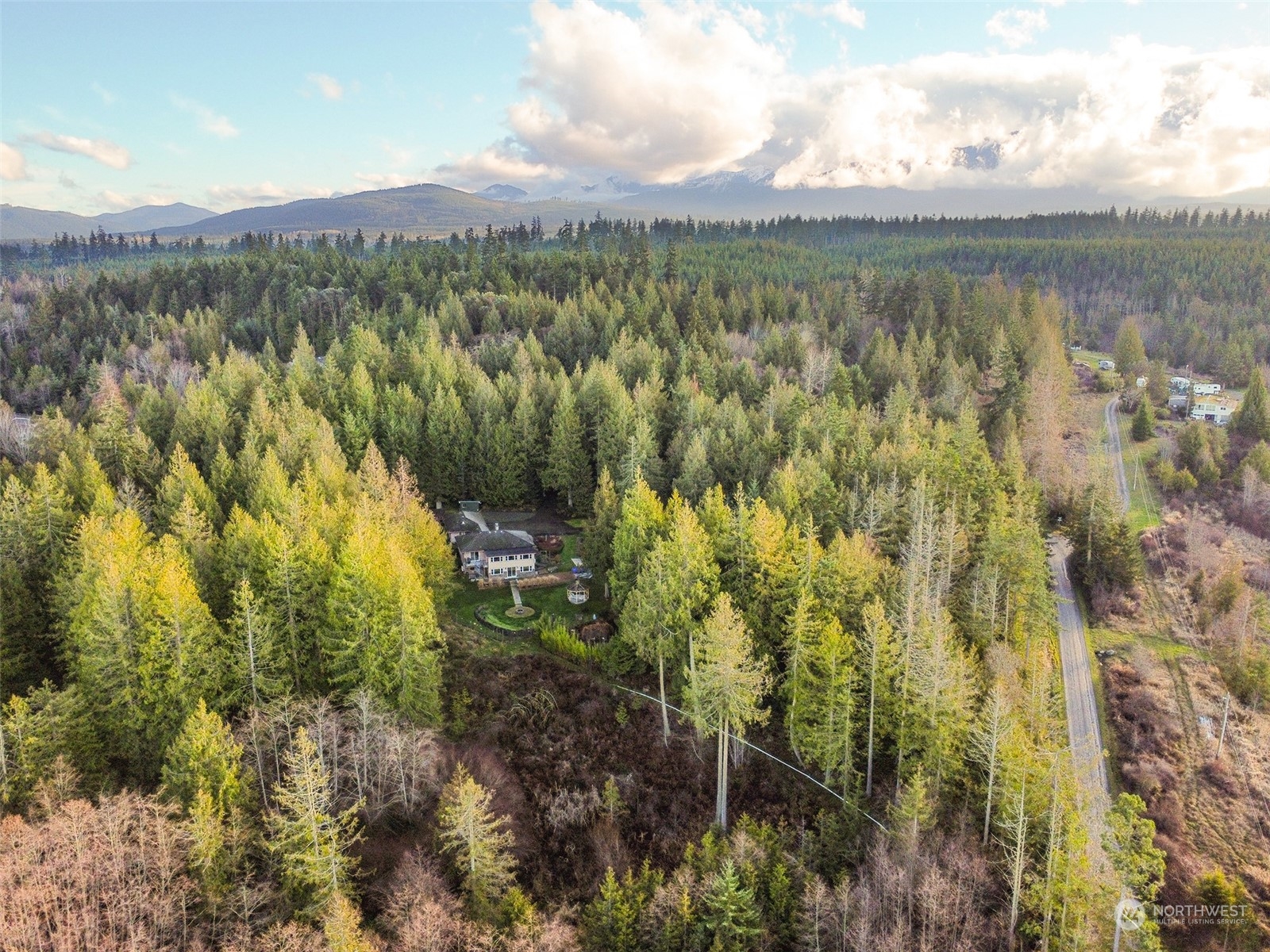 283 Fern Road Port Angeles, WA 98362 - Photo 2 of 40 Gallery Image 2