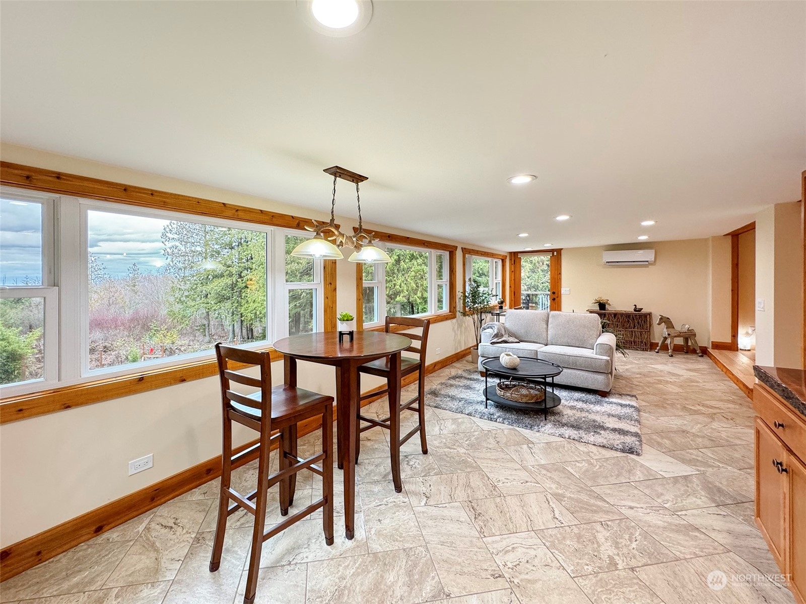 283 Fern Road Port Angeles, WA 98362 - Photo 6 of 40 Gallery Image 6
